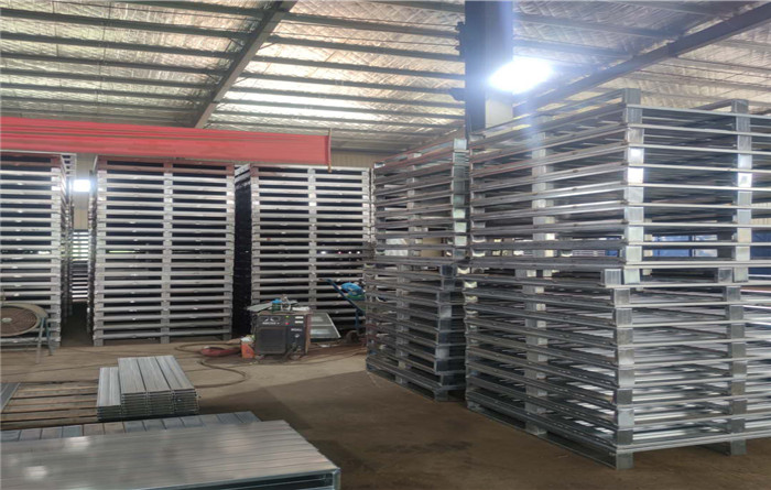 钢托盘